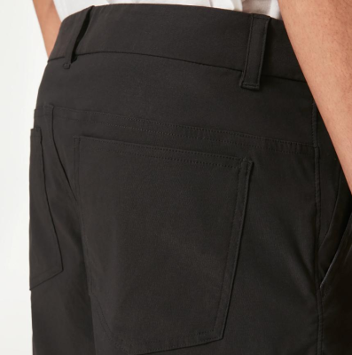 Oakly Perf 5 Utility Short